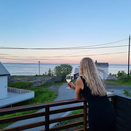 The High End Of Lofoten- With Sauna Москенес