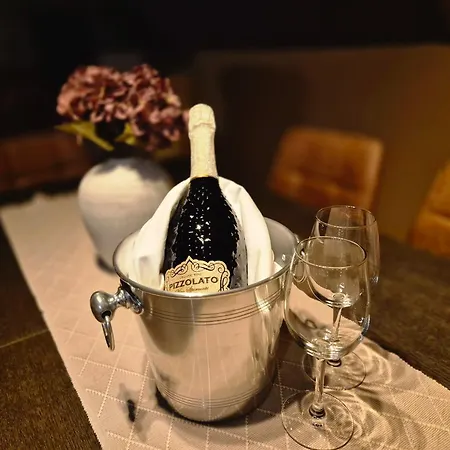 The High End Of Lofoten- With Sauna Nyaraló *