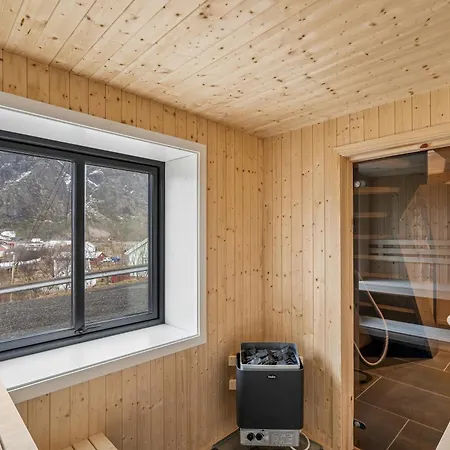 펜션 The High End Of Lofoten- With Sauna