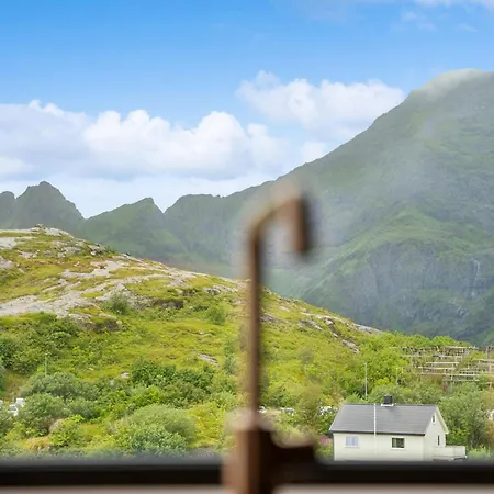 The High End Of Lofoten- With Sauna Feriehus *