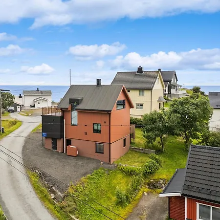 펜션 The High End Of Lofoten- With Sauna *