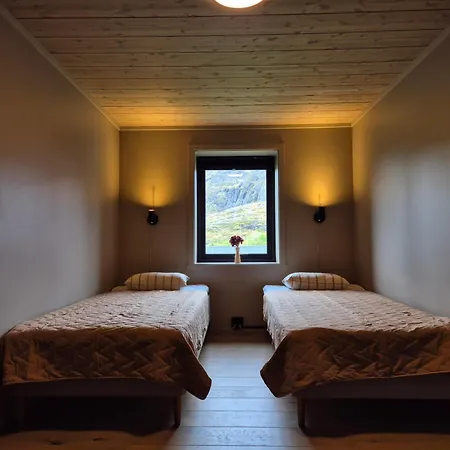 Nyaraló The High End Of Lofoten- With Sauna *